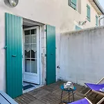 332 Le Petit Pave - Avec Cour En Plein Centre