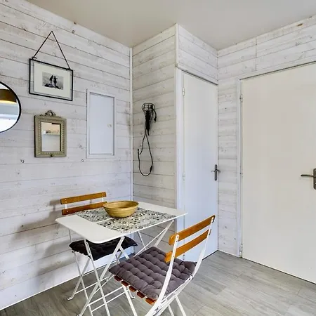 332 Le Petit Pave - Avec Cour En Plein Centre * سان مارتن دو ر