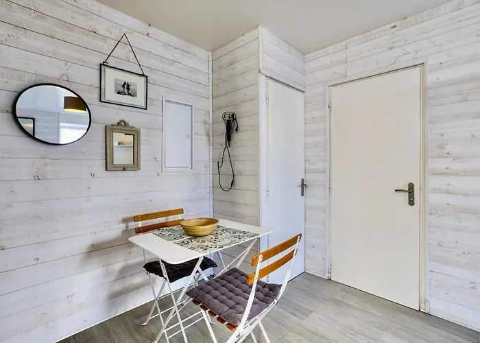 332 Le Petit Pave - Avec Cour En Plein Centre * سان مارتن دو ر